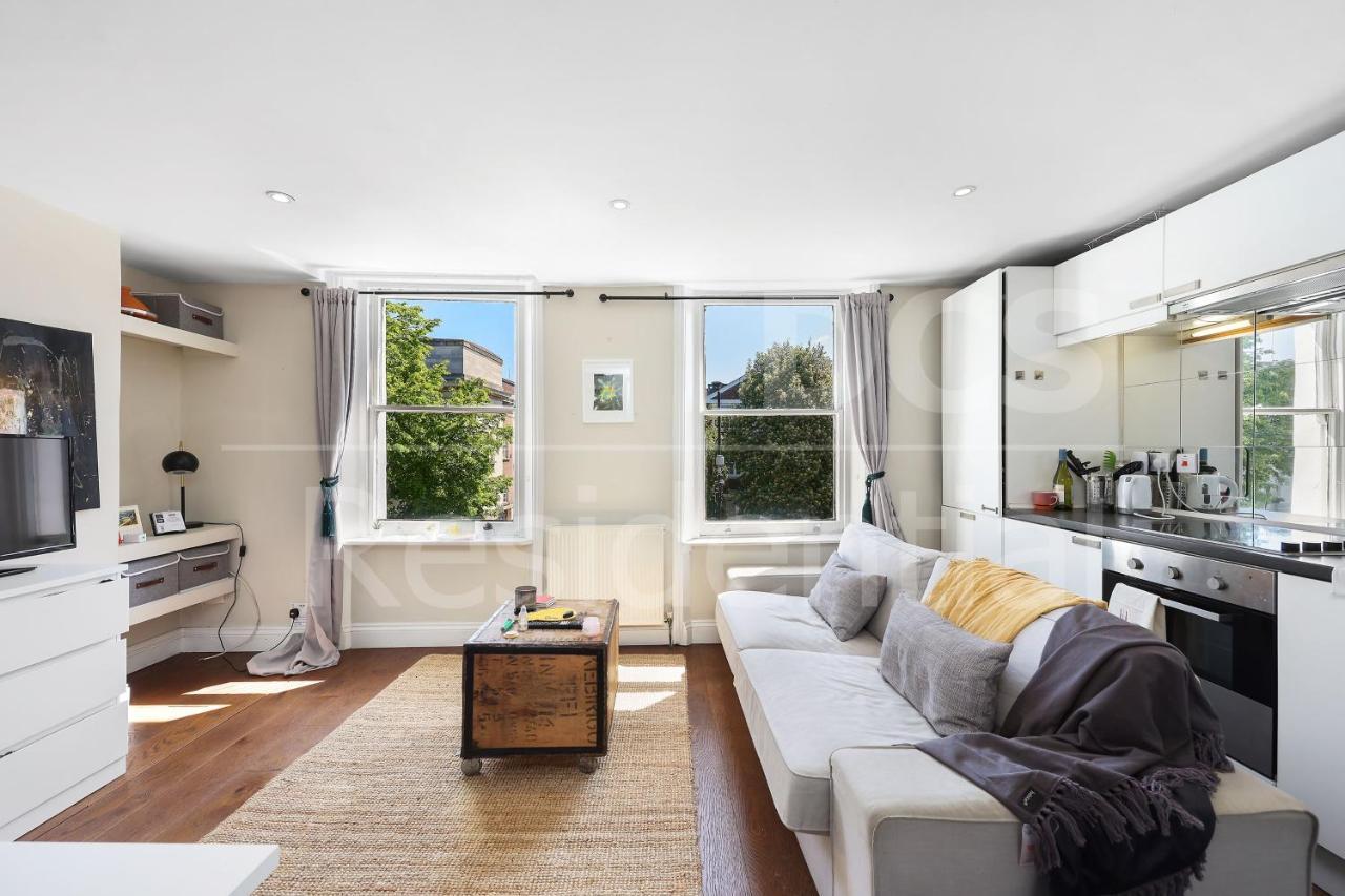 Modernised Apartments 1 And 2 Bedrooms Option Terrace And Balcony High Street Londra Esterno foto