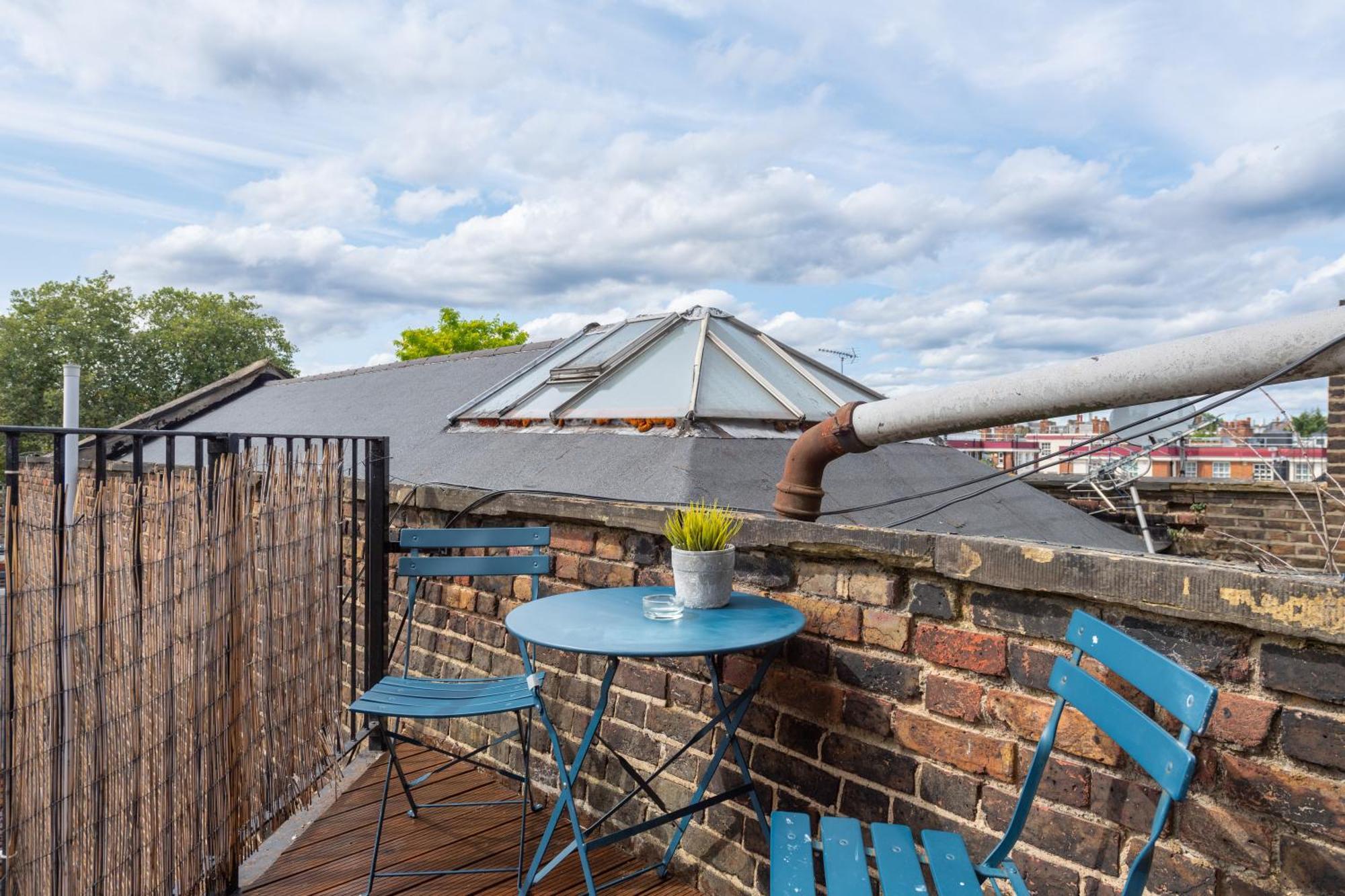 Modernised Apartments 1 And 2 Bedrooms Option Terrace And Balcony High Street Londra Esterno foto